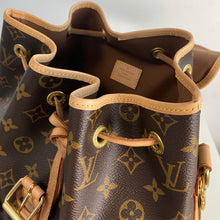 Load image into Gallery viewer, Louis Vuitton bosphore backpack bag