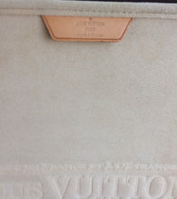 Load image into Gallery viewer, Louis Vuitton laptop sleeve / document holder