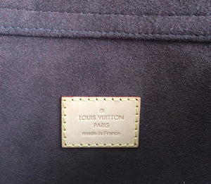Louis Vuitton metis hobo