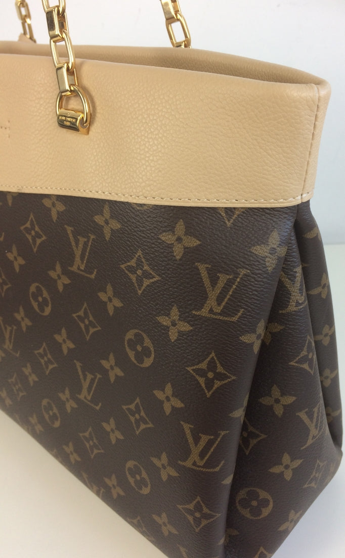Louis Vuitton Pallas SHOPPER gm Beige Leather ref.27008 - Joli Closet