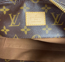 Load image into Gallery viewer, Louis Vuitton Sully MM