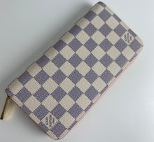 Load image into Gallery viewer, Louis Vuitton zippy wallet damier azur