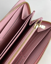 Load image into Gallery viewer, Louis Vuitton zippy wallet damier azur
