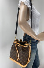 Load image into Gallery viewer, Louis Vuitton Noe BB bucket bag no strap